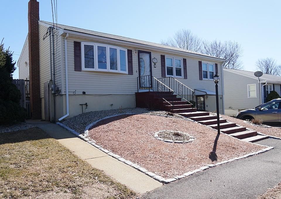 1st image of 9 Wiseman Dr