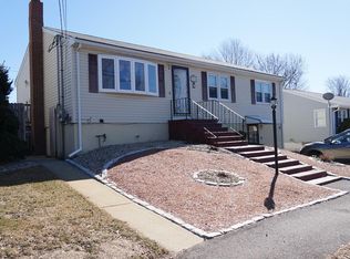 9 Wiseman Dr, Peabody, MA 01960