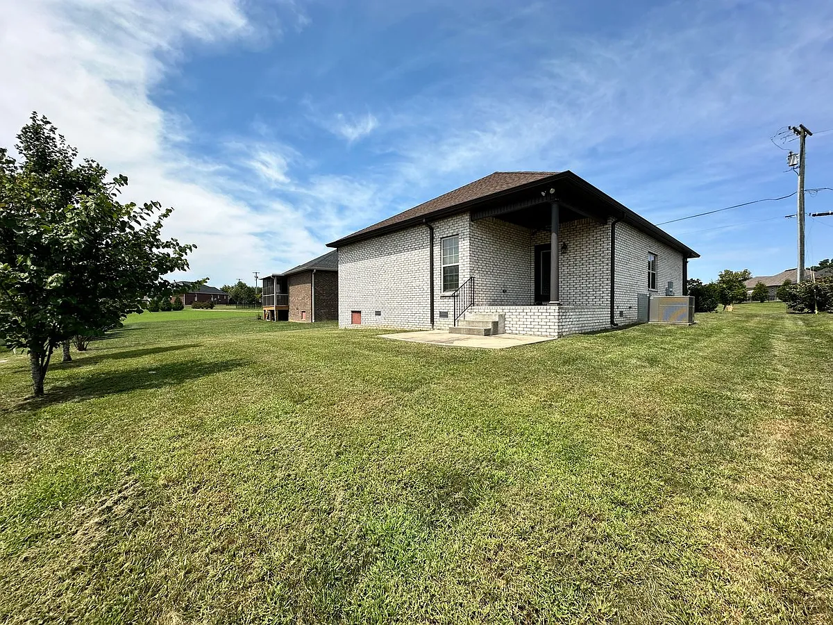 Building Photo - 436 Lucy Cir