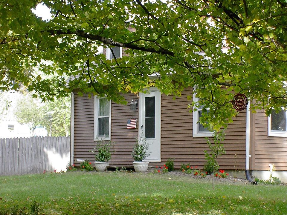 Charming Country Home!