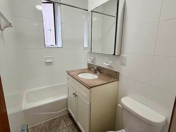 5th image of 4706 4th Ave APT 5