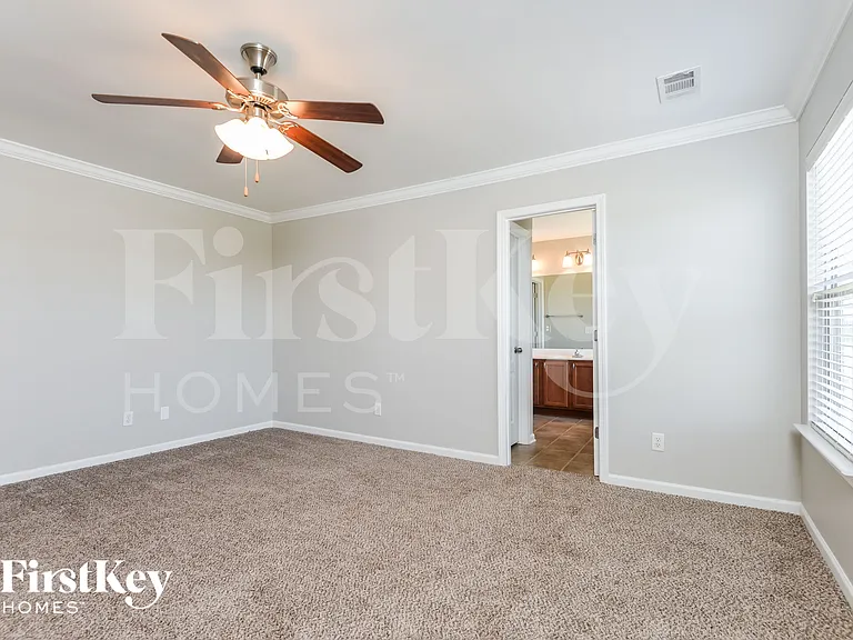 2045 Kensington Ct — Photo 10