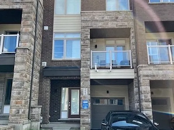 221 Vivant St, Newmarket, ON L3X 0K7