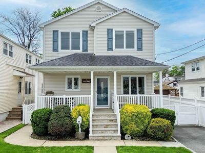 973 Third Avenue, Franklin Square, NY, 11010