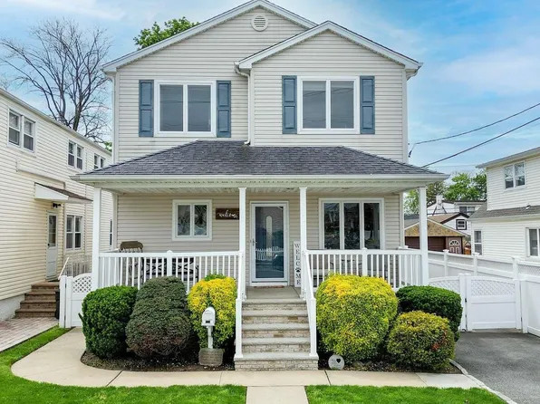 973 Third Avenue, Franklin Square, NY 11010