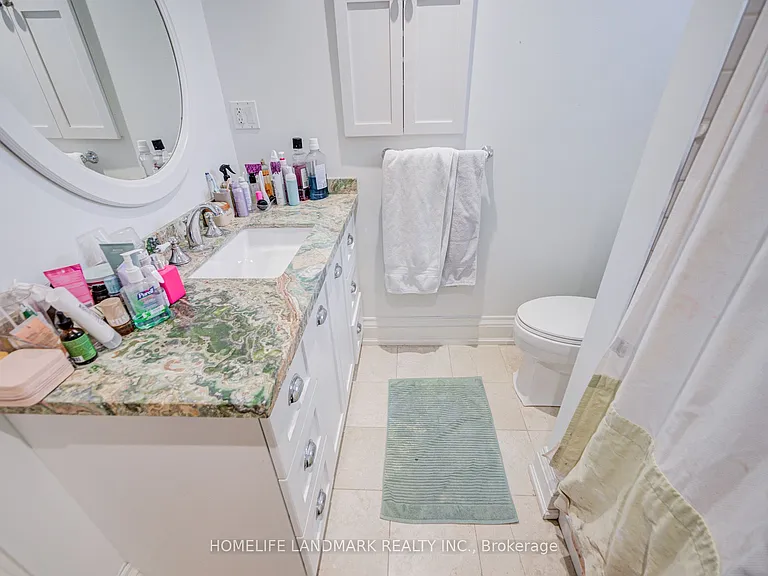 102 Stratford Cres — Photo 29