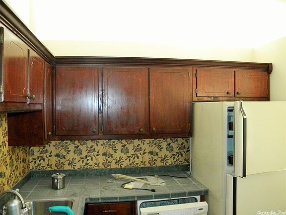 5th image of 1004 W Canary Ln