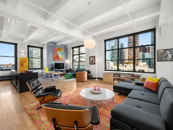 448 West 37th Street image 1 of 14