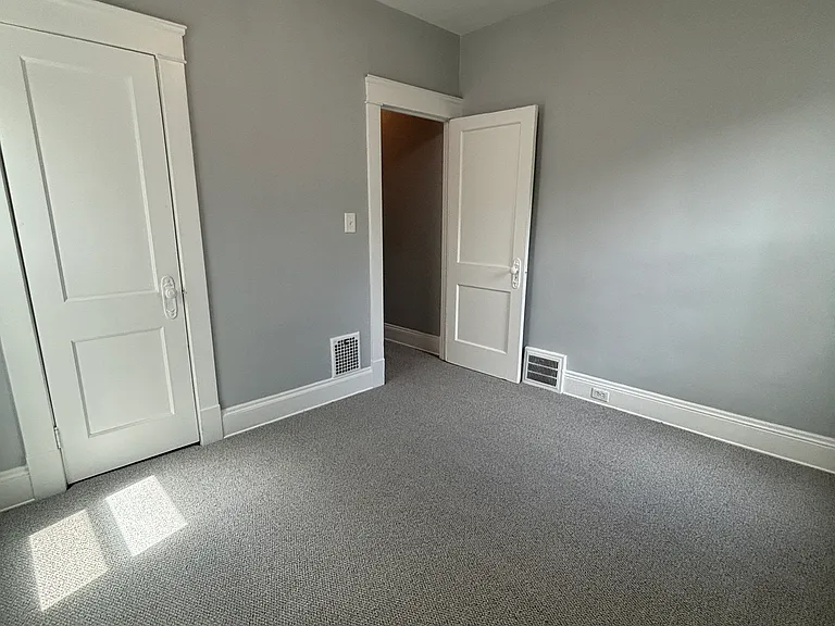 1261 Donald Ave — Photo 23