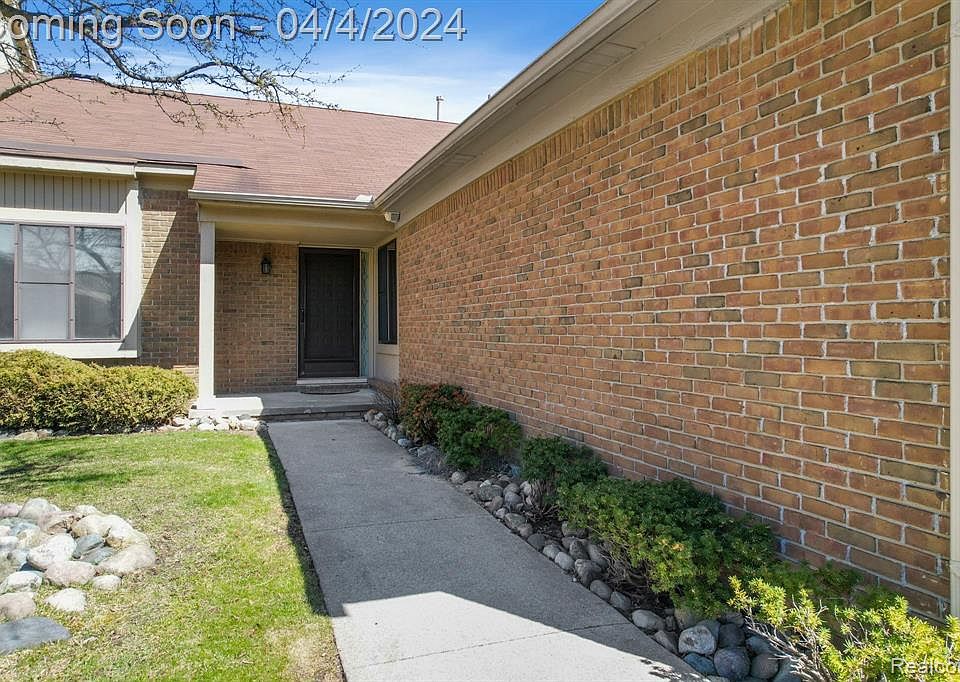 587 Tennyson Rochester MI Zillow