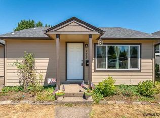 725 W Sherman St, Lebanon, OR 97355