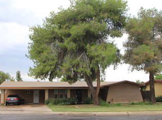 2214 E Des Moines Cir, Mesa, AZ 85213