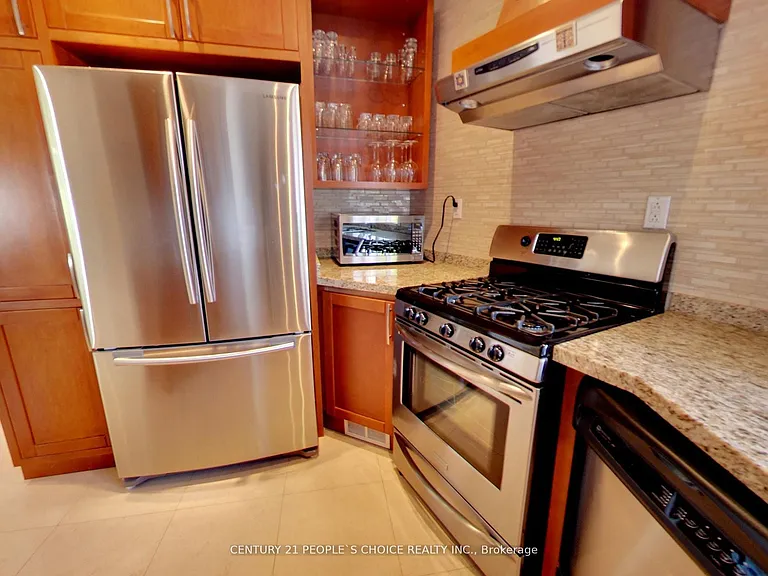 63 Stephen Dr — Photo 8