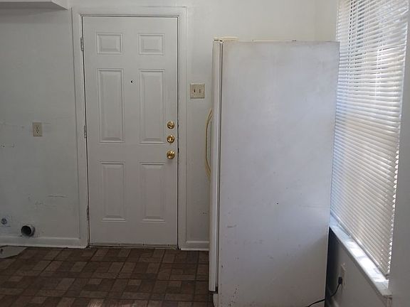 5th image of 3019-3021 Avon St #3019
