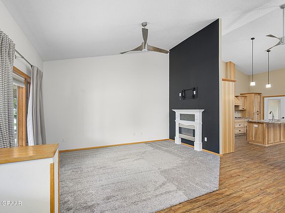 4th image of 2351 Bethesda Cir