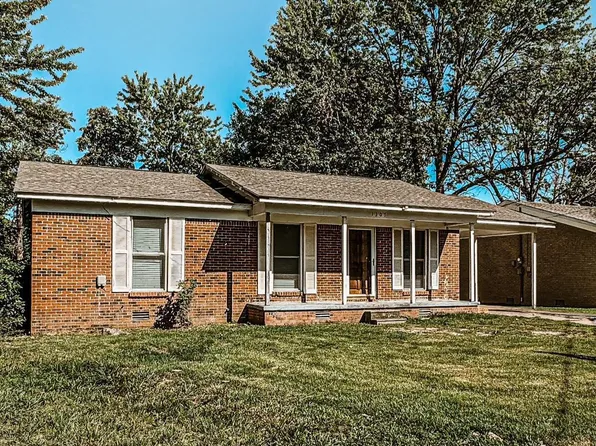 1307 S 6th St, Paragould, AR 72450