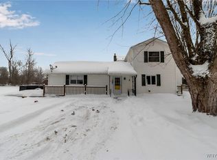 5773 Fisk Rd, Lockport, NY 14094