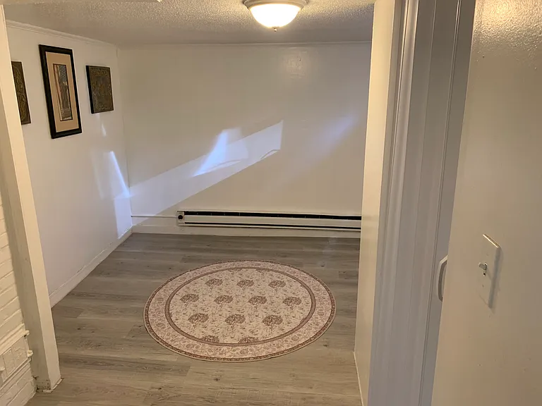 171 Riverside St — Photo 4