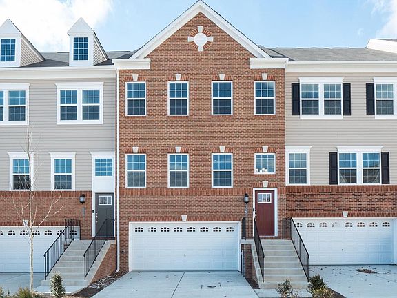 2nd image of 1565 Witchhazel Cir