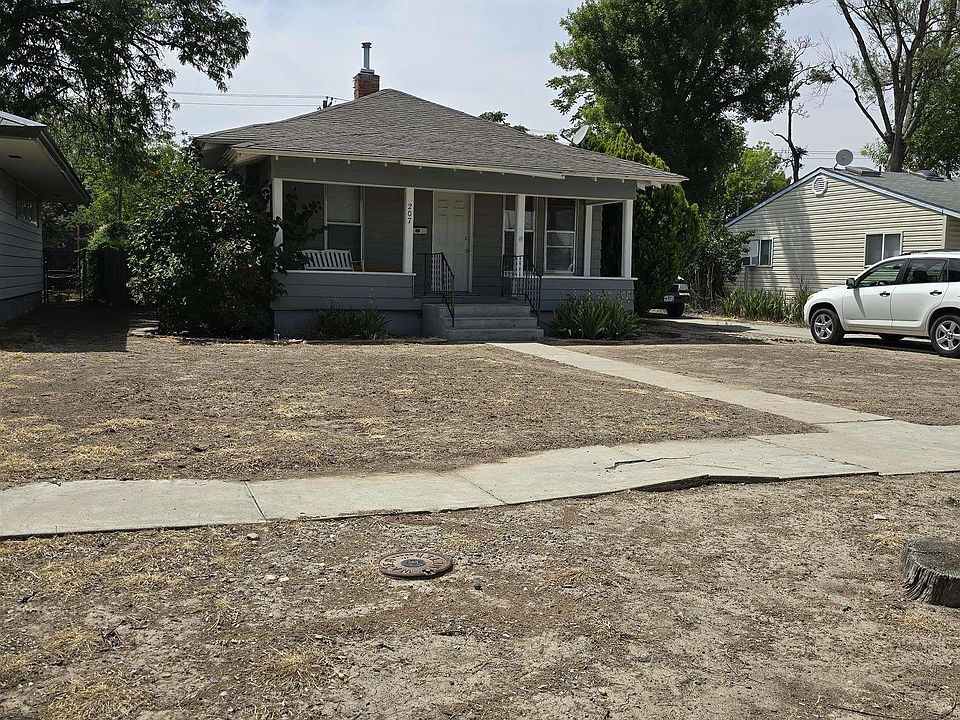2nd image of 207 N 5th St