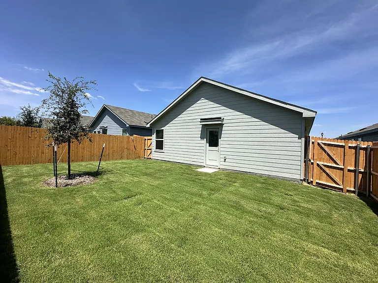3902 Selawik St — Photo 15