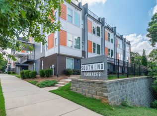 1111 Shuman View Ct, Charlotte, NC 28203