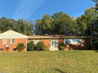 1657 Brookdale Dr, Asheboro, NC 27205