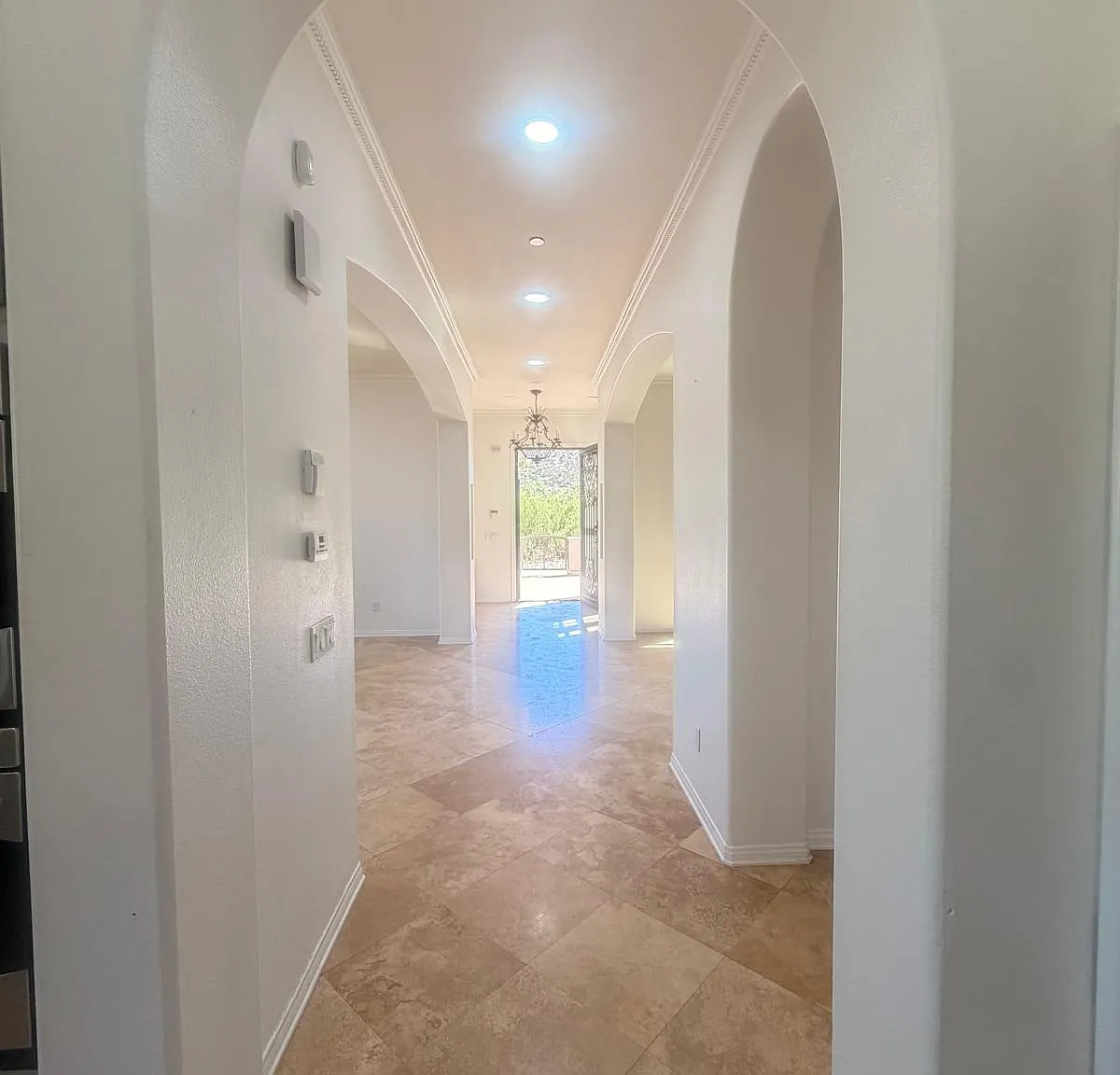 4 bed, 3501 sqft, $4,800 — Photo 3