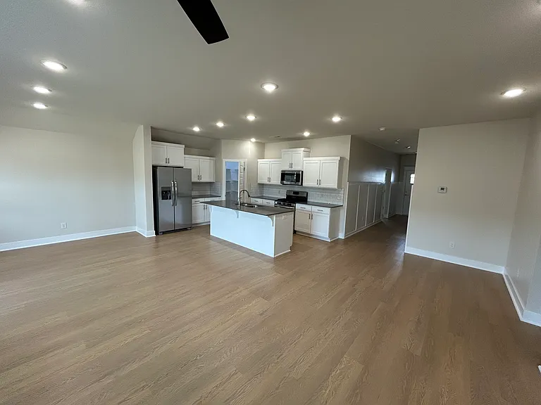 510 Wagon Wheel Rd — Photo 10