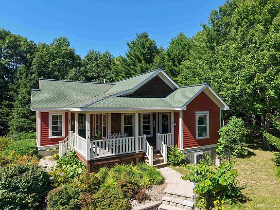3rd image of 3409 Heikkinen Rd