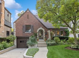 521 S Madison Ave, La Grange, IL 60525