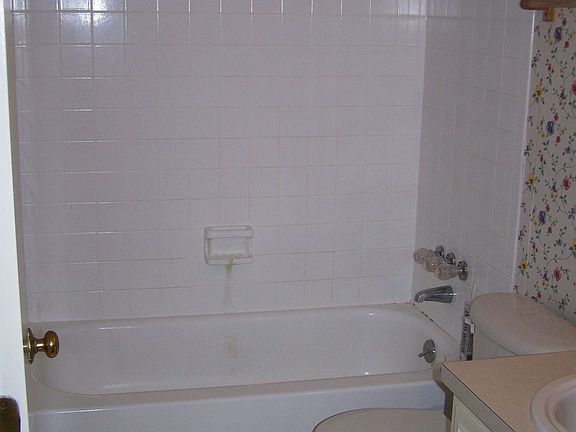 First Bath on Entry Level