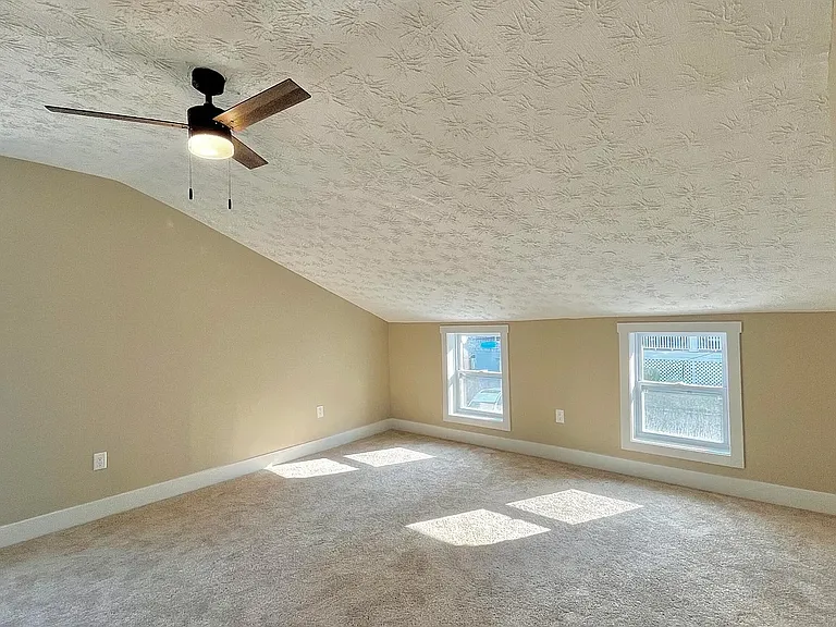 1236 Hermes Ave — Photo 14