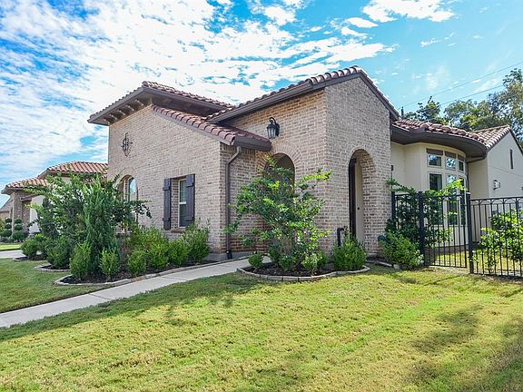 2nd image of 5023 Summer Manor Ln