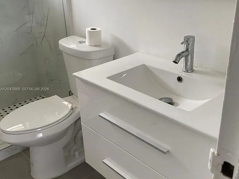 7900 Tatum Waterway Dr #305 — Photo 32
