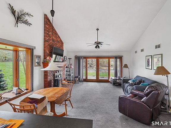 5th image of 239 Brown Road