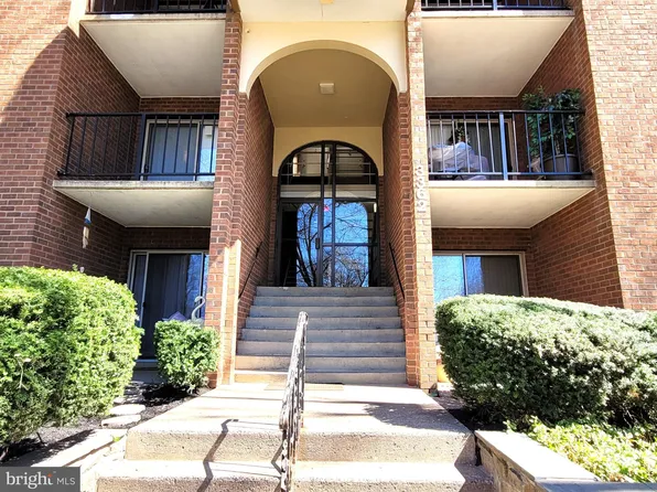 3362 Woodburn Rd APT 22, Annandale, VA 22003