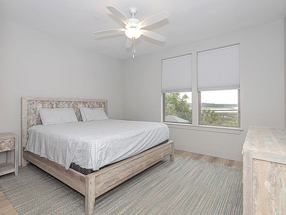 3rd image of 2501 Bienville Blvd #323