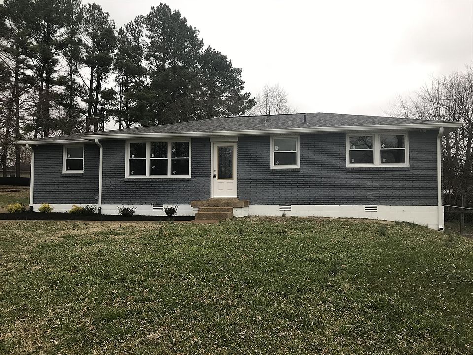 2nd image of 3928 Plantation Dr