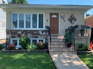 3823 N Paris Ave, Chicago, IL