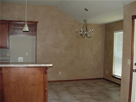 4th image of 1172 Phils Way NW