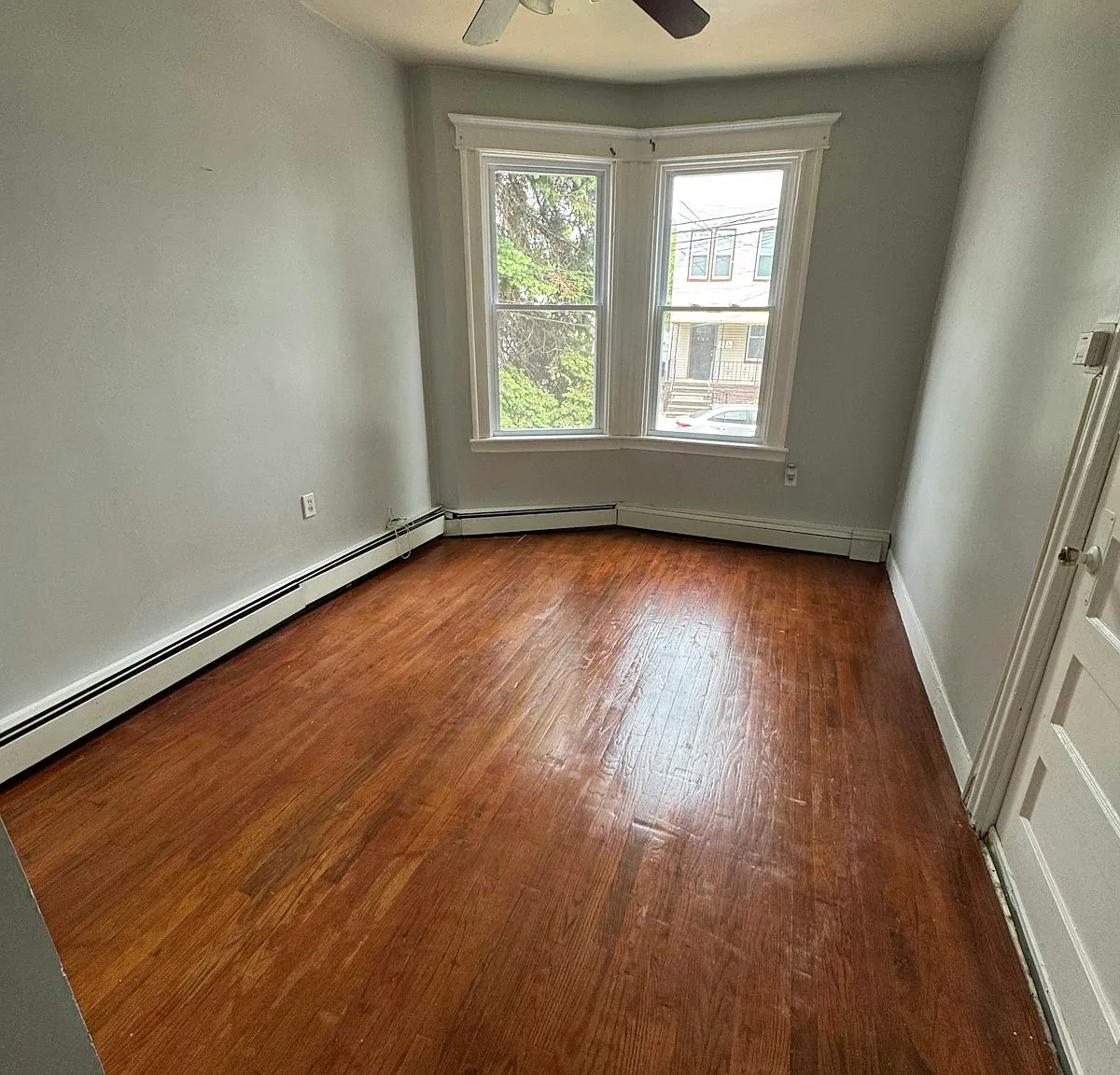 165 Clendenny Avenue, Unit 1R — Photo 3