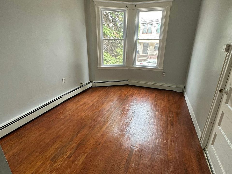 Front Bedroom