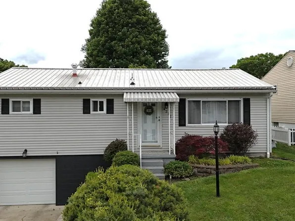 4211 Powell St, Parkersburg, WV 26104