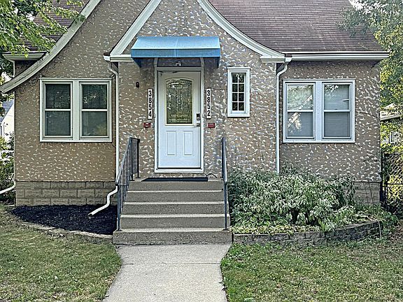 2nd image of 3852 Standish Ave