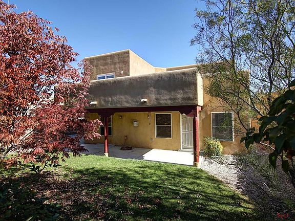 3rd image of 827 Kipuka Dr NW