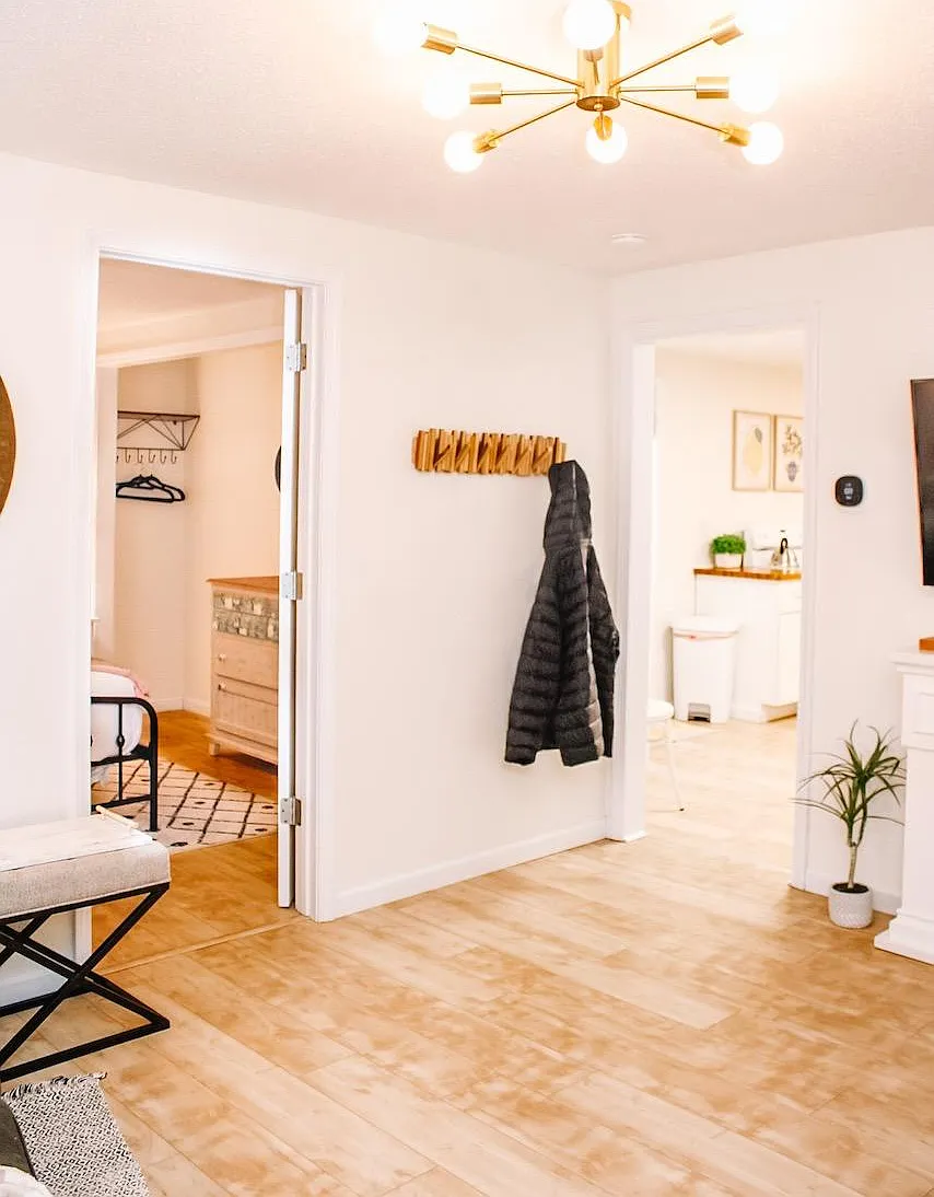 3 bed, 1050 sqft, $2,850 — Photo 3