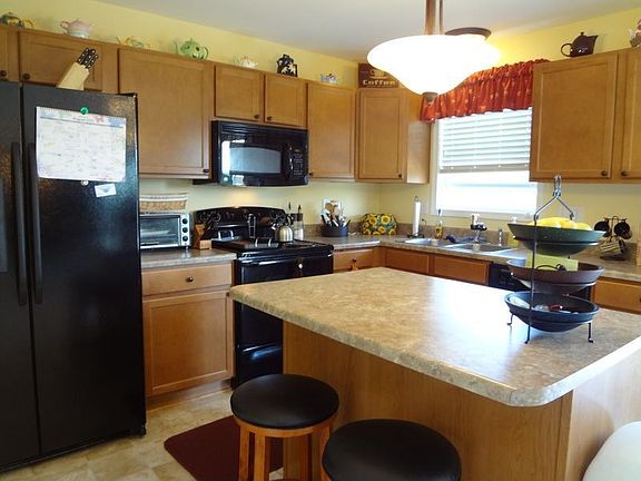3rd image of 3520 Fernwood Ln