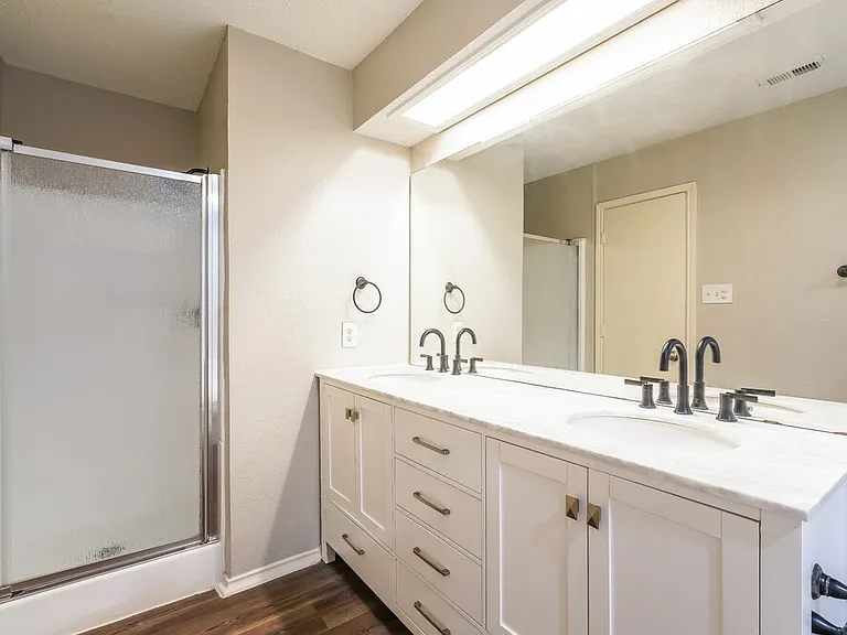 5016 Santa Fe Ct — Photo 15