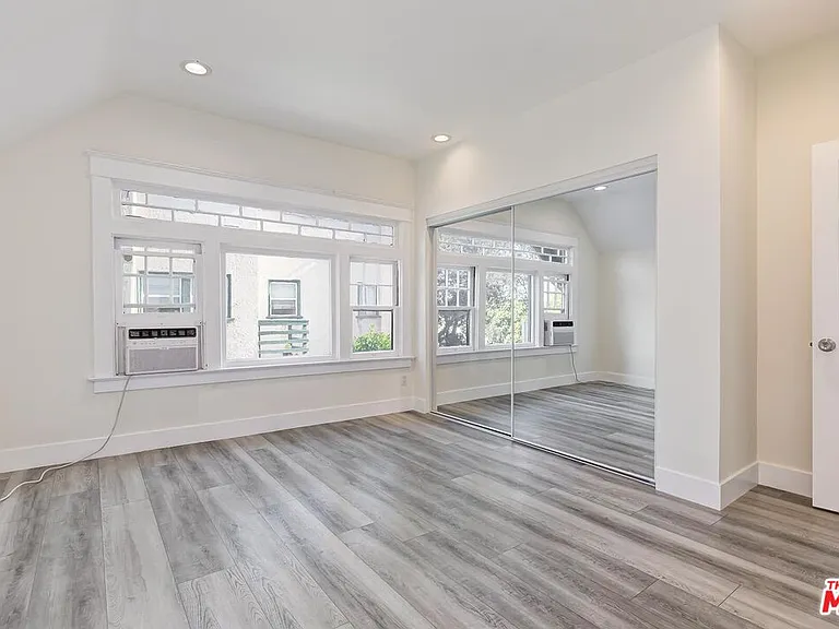 1054 Maine Ave #1054 — Photo 12